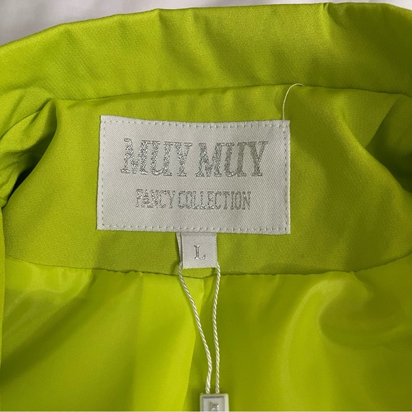 Lime green cropped lapel collar  two-button blazer - Picture 12 of 13